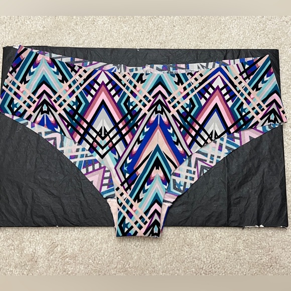 PINK Victoria's Secret Other - Victoria's Secret PINK Geo print smooth no show low rise cheekster Panties Large